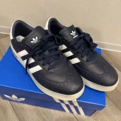 アディダス　スニーカー　ゴルフ　23センチ