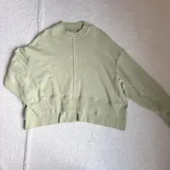 MAISON SPECIAL 薄い緑色 クロップドトレーナーのサムネイル
