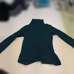H202 ダークグリーン タートルネック 長袖トップス