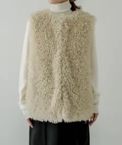 mystic フェイクファーベスト