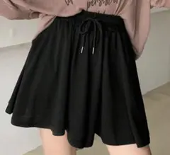 フレア ブラック ショートパンツ
