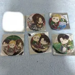 進撃の巨人　缶バッジ　きゃらとりあ　リヴァイ　エルヴィン　ハンジ