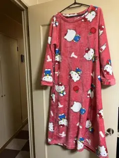 最終値下げ！HELLO KITTY！ふわふわ フリースルームウェア 赤 Lサイズ