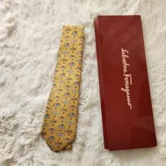 【新品】Chopard ショパール ネクタイ　黄色　チェーン柄 新品】Chopard ショパール ネクタイ 黄色 チェーン柄 - メルカリ