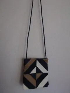 NOMADIS ハラコポシェット