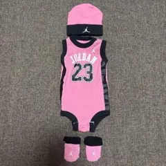 Jordan ピンクロンパースセット 23