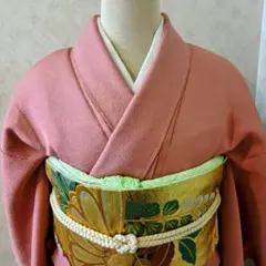 色無地（袋帯つき）紋意匠　長春色　しつけ糸つき　入学式　卒業式　結婚式　ママ着物のサムネイル