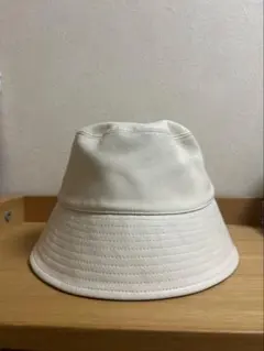 LOWRYS FARMレザーバケットハット ホワイトのサムネイル
