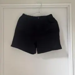 【美品】UNIQLO 黒 半ズボン 160