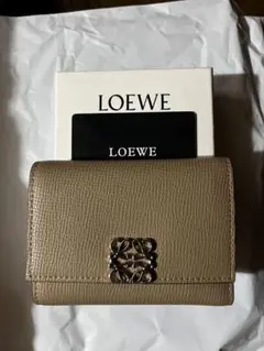 ロエベ　アナグラム　三つ折り財布　ベージュのサムネイル