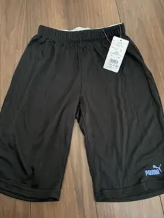 プーマ　黒　ハーフパンツ 150