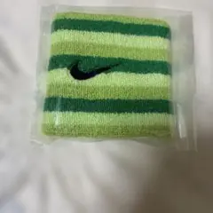 新品　NIKE リストバンド　グリーン系