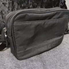 ARMANI EXCHANGE ボディバッグ ウエストポーチ ブラック