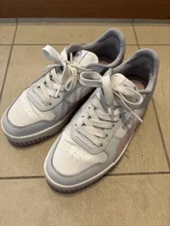 PUMA スニーカー ホワイト/グレー/ピンク/パープル　23.5cm