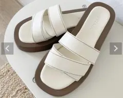 【ほぼ新品】viviancollection 厚底ステッチクロスバンドサンダルのサムネイル