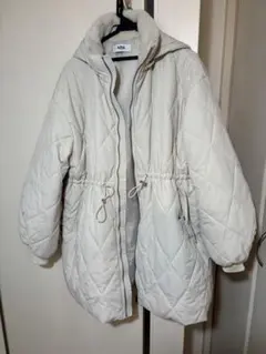 ホワイト キルティング ダウンジャケット