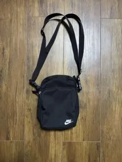 NIKE ショルダーバッグ ブラックのサムネイル
