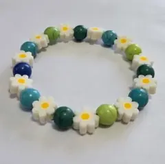 カラフル花モチーフビーズと天然石のブレスレット
