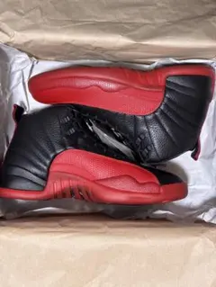 エア ジョーダン 12 レトロ Black and Varsity Red
