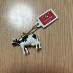 牛乳石鹸 ミニチュアチャーム 牛さん 赤箱