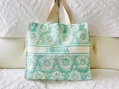 新品ディオールDIORチャーム付きトート　エコバッグノベルティ非売品グリーン緑 ♡週末セール♡Dior ディオール ノベルティ エコバッグ グリーン