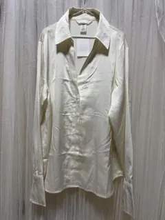 신품 미사용 H&M 새틴 셔츠 긴팔 화이트 태그 포함