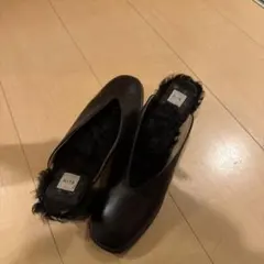 ELIN エリン Vカット ファーミュール パンプスのサムネイル
