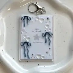 トレカキーホルダー　トレカケースデコ　リボン　ネイビー　クリア　ハート