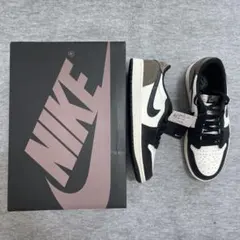 Nike Air Jordan 1 Retro Low OG "Mocha"のサムネイル