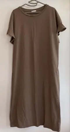 GU フリル袖　Tシャツワンピ