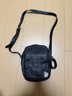 fr2 ゴルフ　ユニセックス　ポーチ　ショルダーバッグ　黒 新品同様 fr2 ゴルフ ユニセックス ポーチ ショルダーバッグ 黒 - メルカリ
