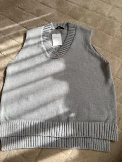 グレー Vネック ニットベスト　フリーサイズ
