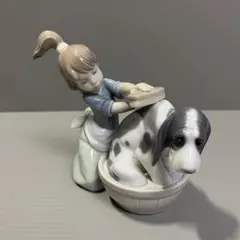 ◇み564 リヤドロ LLADRO きれいにしましょうね 犬 女の子 磁器 - メルカリ
