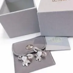 正規品　Vivienne Westwood 安全ピンピアス