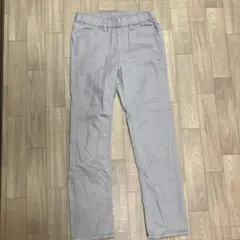 ベージュ ストレートパンツ　ウエストゴム　UNIQLOキッズL(140)