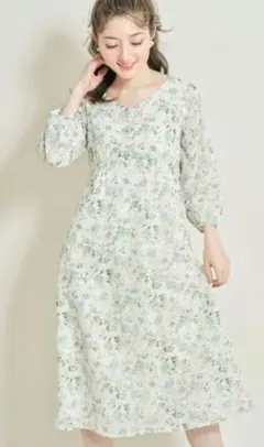 ウエストりぼん付くるみ飾り釦フラワーエンブロイダリー×フラワーワンピース　緑