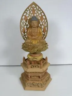 釈迦如来坐像 3寸 #323 像のみ 金彩有 お釈迦さま ◇白檀 木彫 仏像