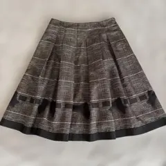 限定お値下げ❣️エムズグレイシー◆カメリアリボン柄スカート  裾レース　38 値下げ致しました！エムズグレイシーのスカートです。新品未使用エムズ