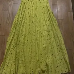 【美品】ZARA イエロー 刺繍入り ロングスカート