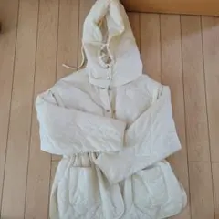 大幅値下げ　アイボリー フード付きキルティングジャケット