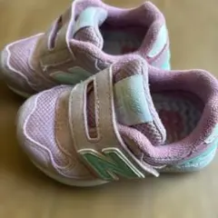 New Balance ベビー スニーカー ピンク
