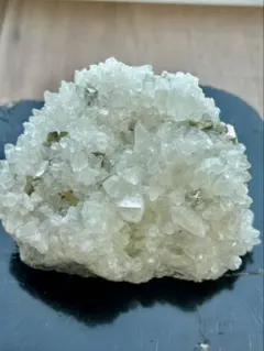 パイライト共生水晶 原石 ― きらめく黄金を抱くクリアクォーツ ―