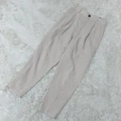 【c3105】GU ライトコーデュロイタックテーパードパンツ　アイボリー