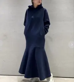 極希少♡未使用タグ付✨emmi atelier バックロゴロングワンピース 上下 2025年最新】emmi atelier レディース ロングワンピースの人気