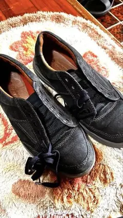 C larksブラック スエード スニーカー