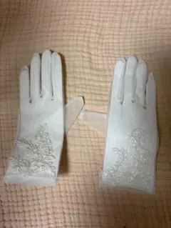 ウェディンググローブ 刺繍入り ホワイト