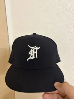 FEAR OF GOD ESSENTIALS×New Era ネイビー 5/8のサムネイル