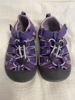 【KEEN】紫色 サンダル　17.0㌢