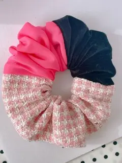 NEWブラックベロアピンクツイードシュシュ