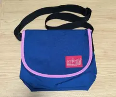 Manhattan Portage ショルダーバッグ ブルー ピンクのサムネイル